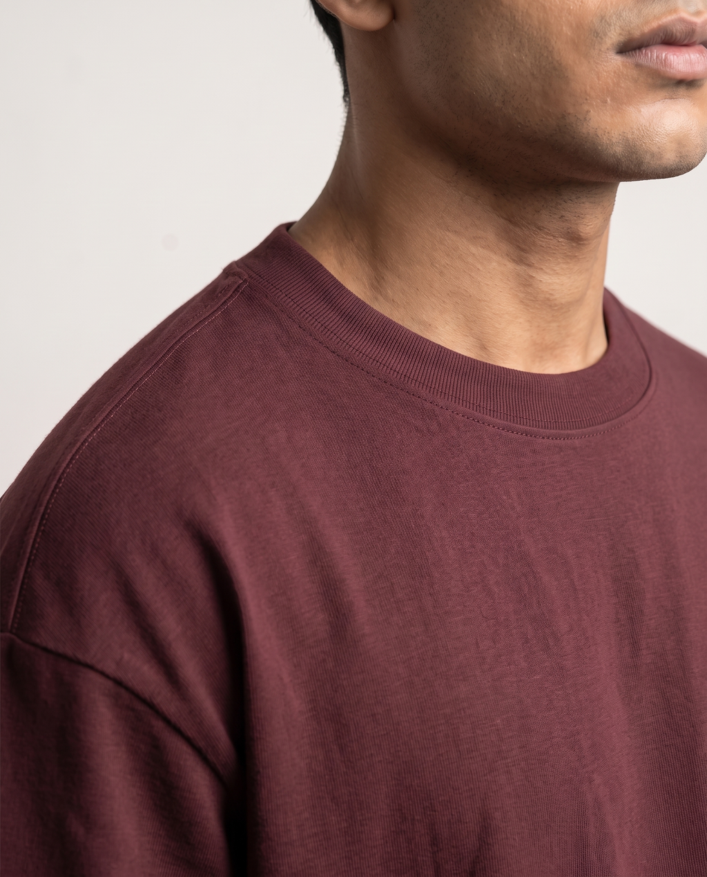 Mega Maroon oversized t-shirt, collar and shoulder seam fabric detail