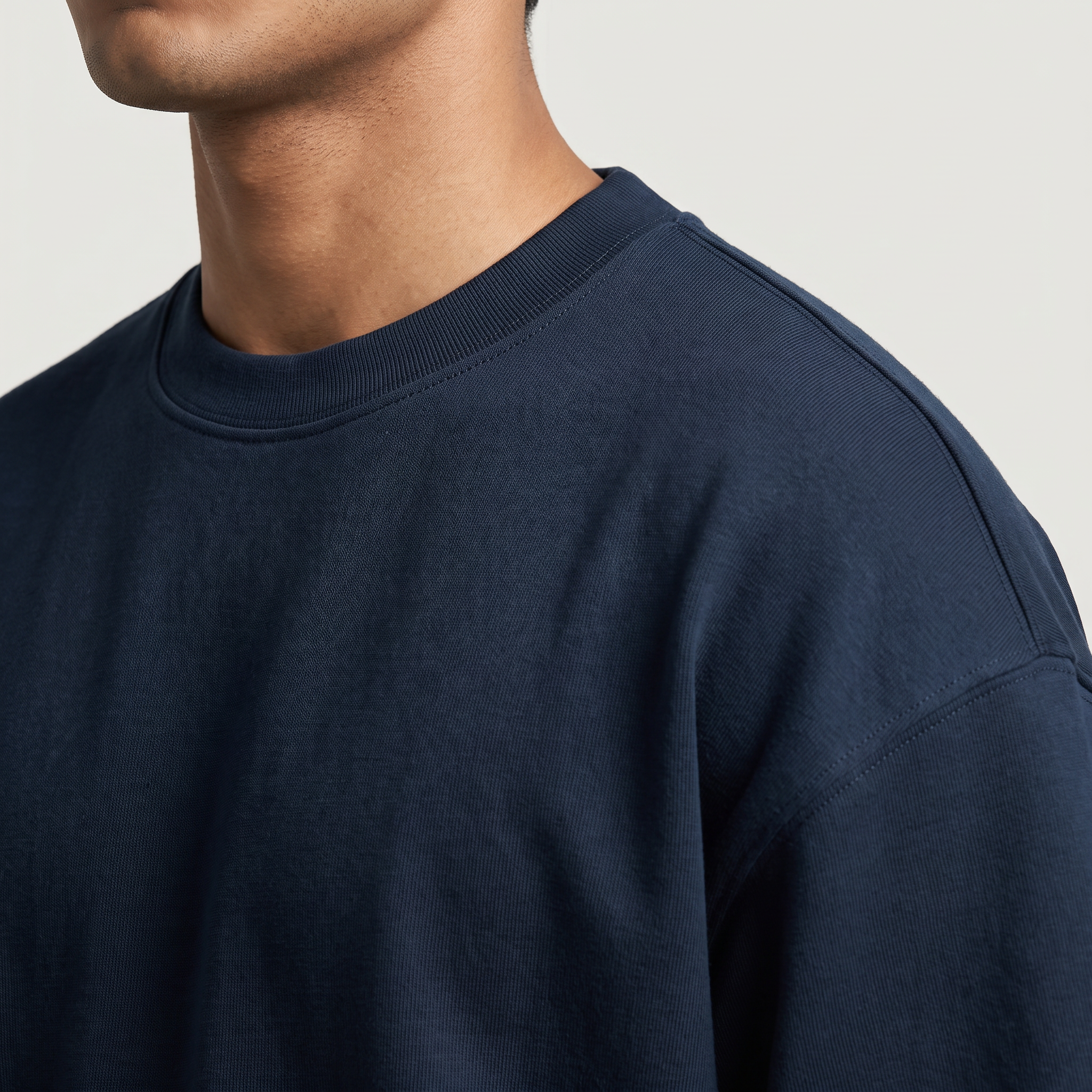 New Navy oversized t-shirt, collar and shoulder seam fabric detail